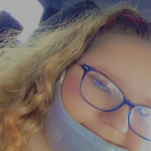 Meet your Posher, Meaghan